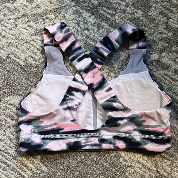 Lululemon sports bra - Picture 3 of 6